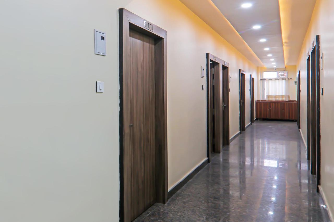 Hotel Collection O Mvd Gomti Nagar Lucknow