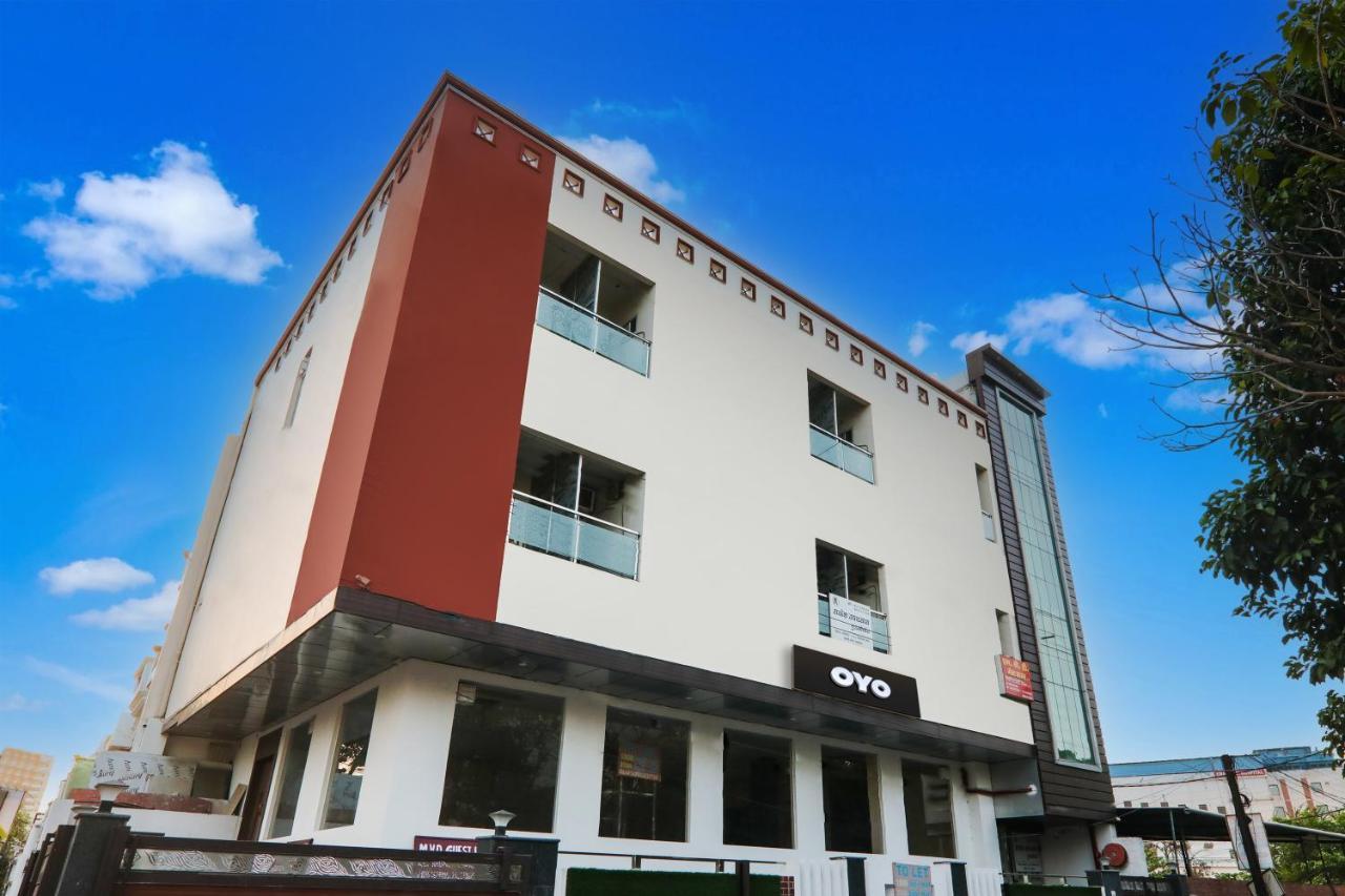 Hotel Collection O Mvd Gomti Nagar 3*
