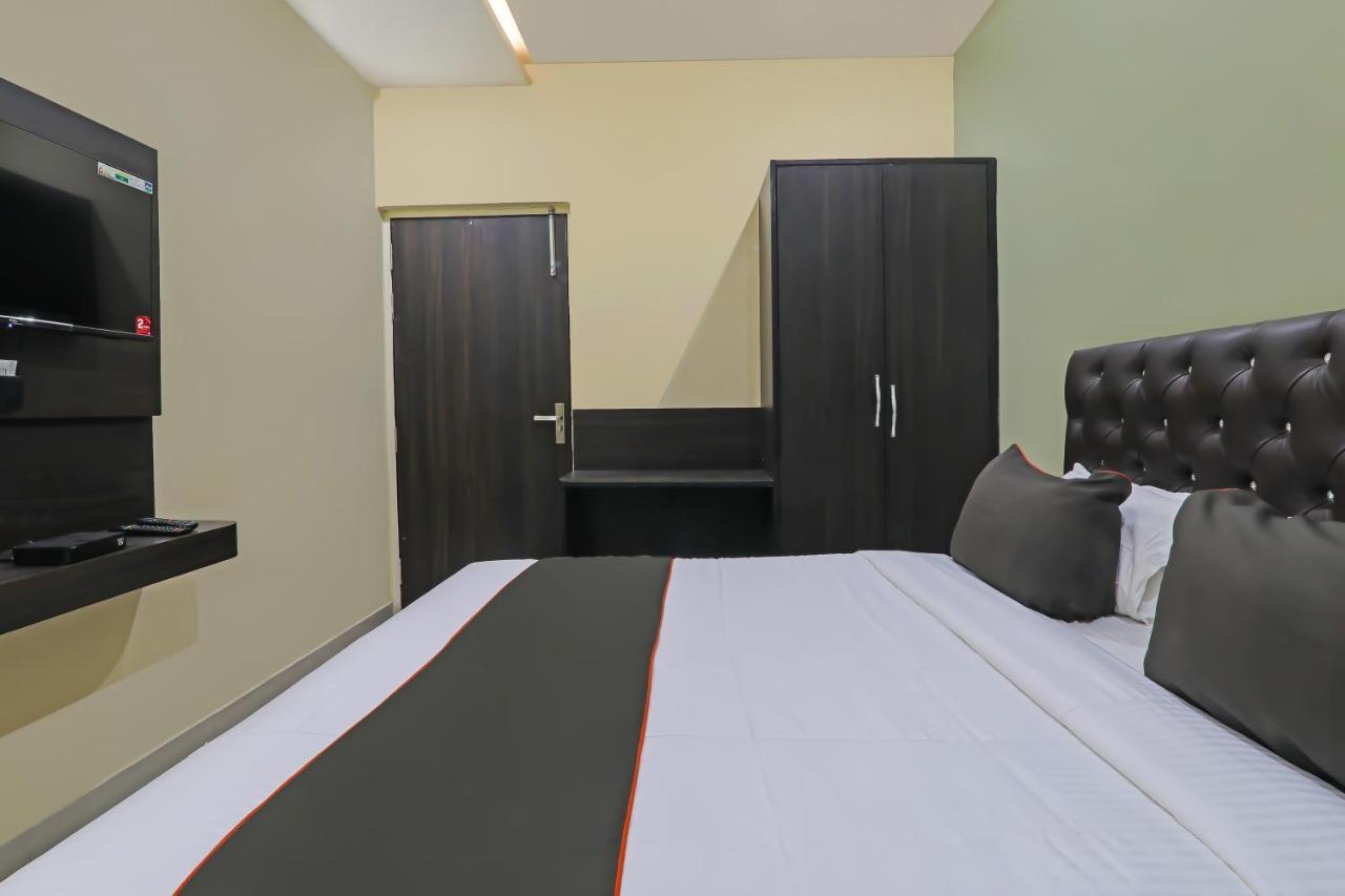 Hotel Collection O Mvd Gomti Nagar 3*